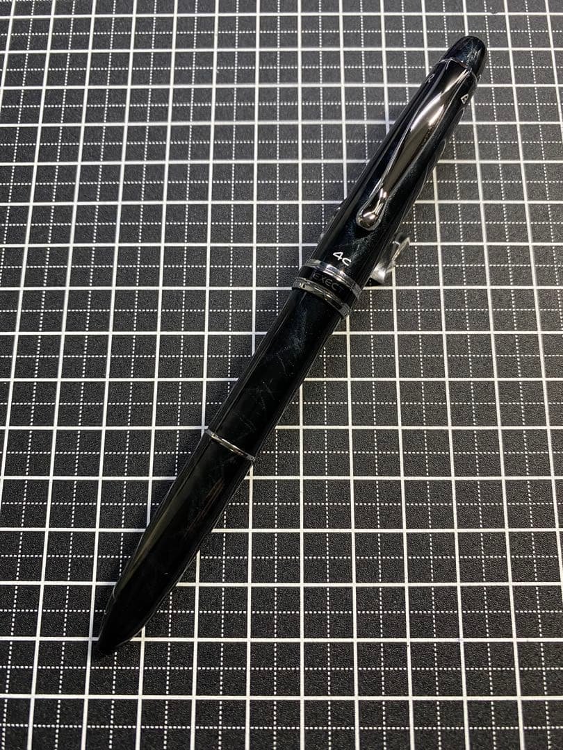 PILOT EXECT 4C BLACK&GRAY 多機能ペン