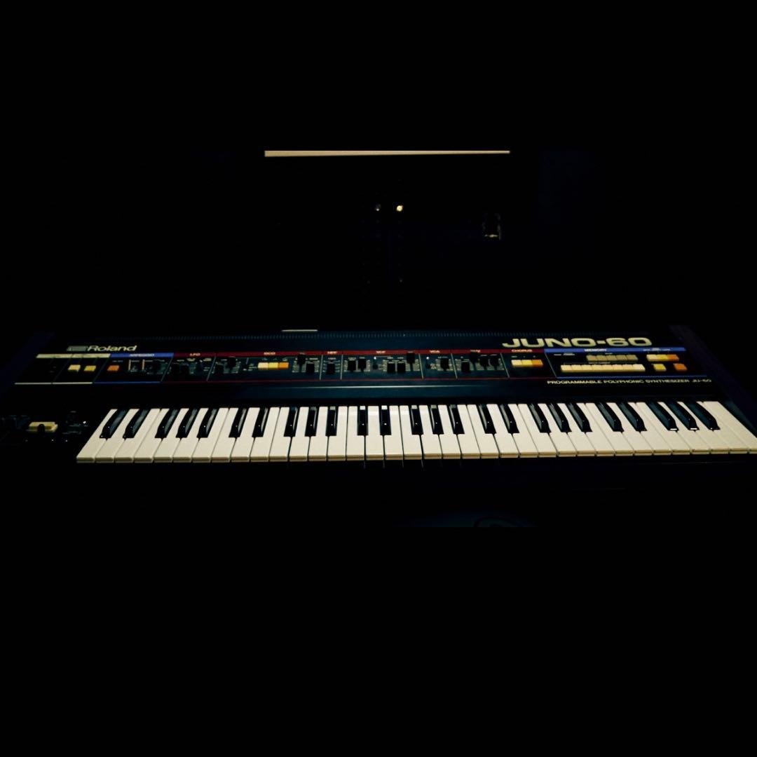 鍵盤楽器 Roland JUNO 60